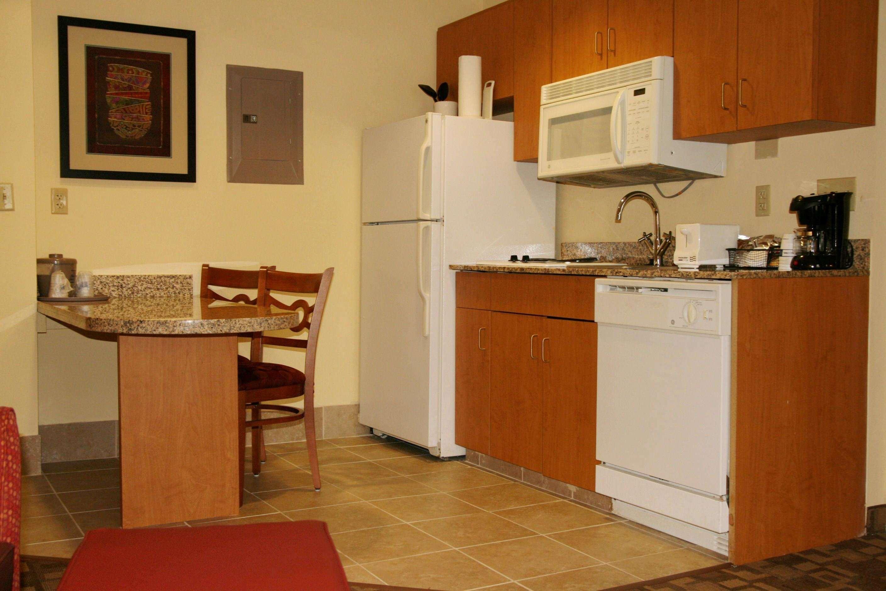 Hampton Inn & Suites Kansas City-Merriam Extérieur photo