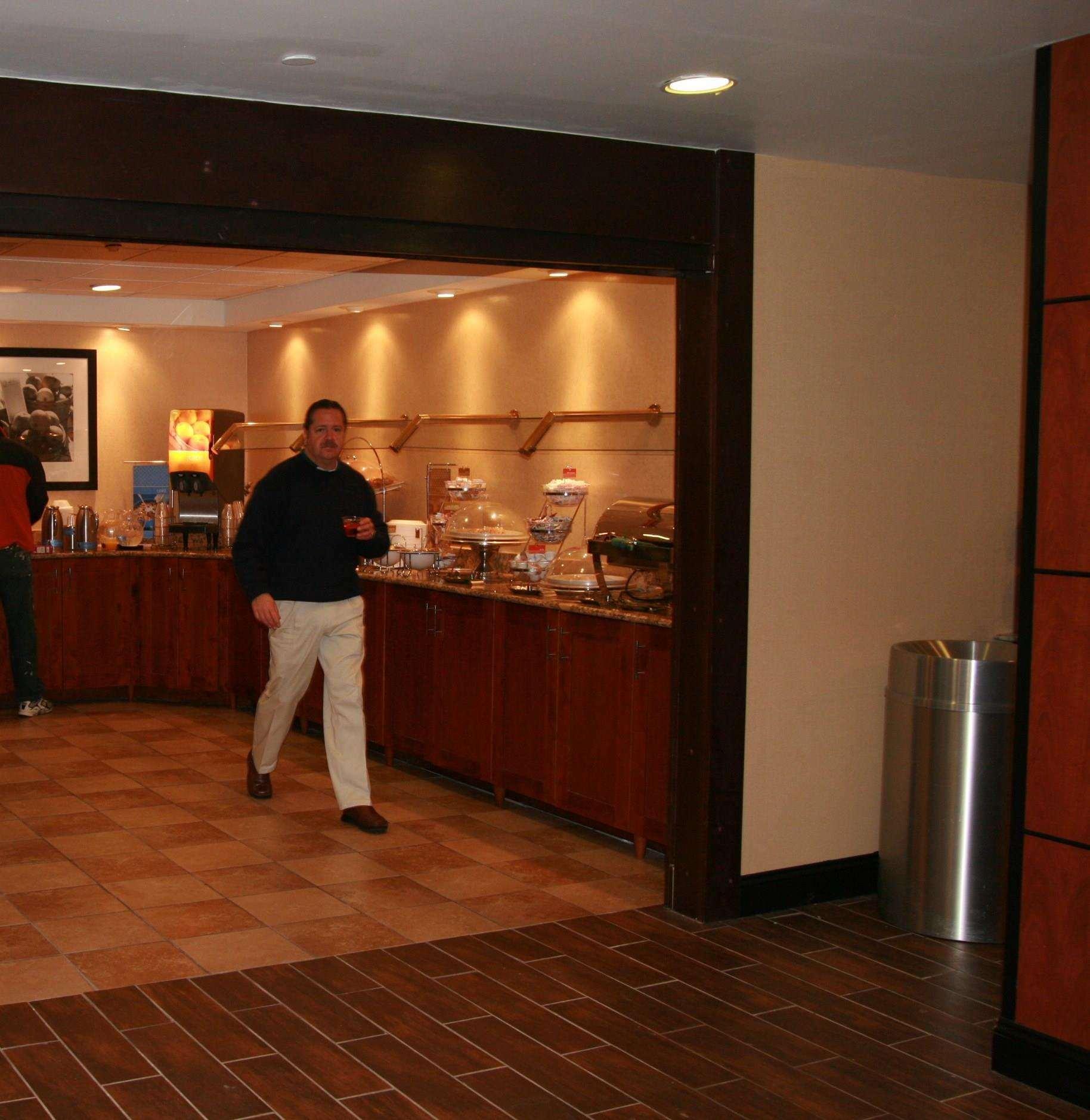 Hampton Inn & Suites Kansas City-Merriam Extérieur photo