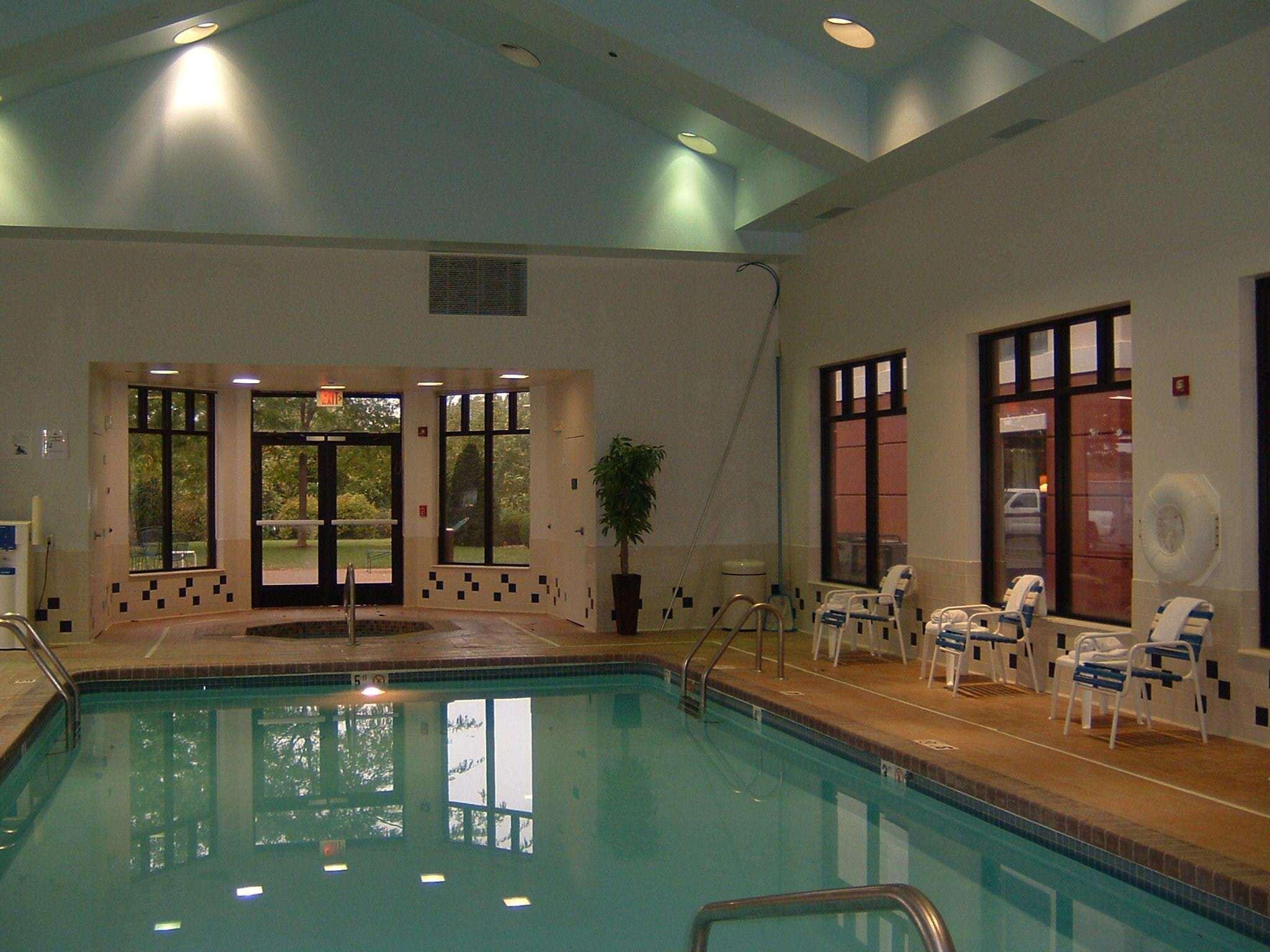 Hampton Inn & Suites Kansas City-Merriam Extérieur photo
