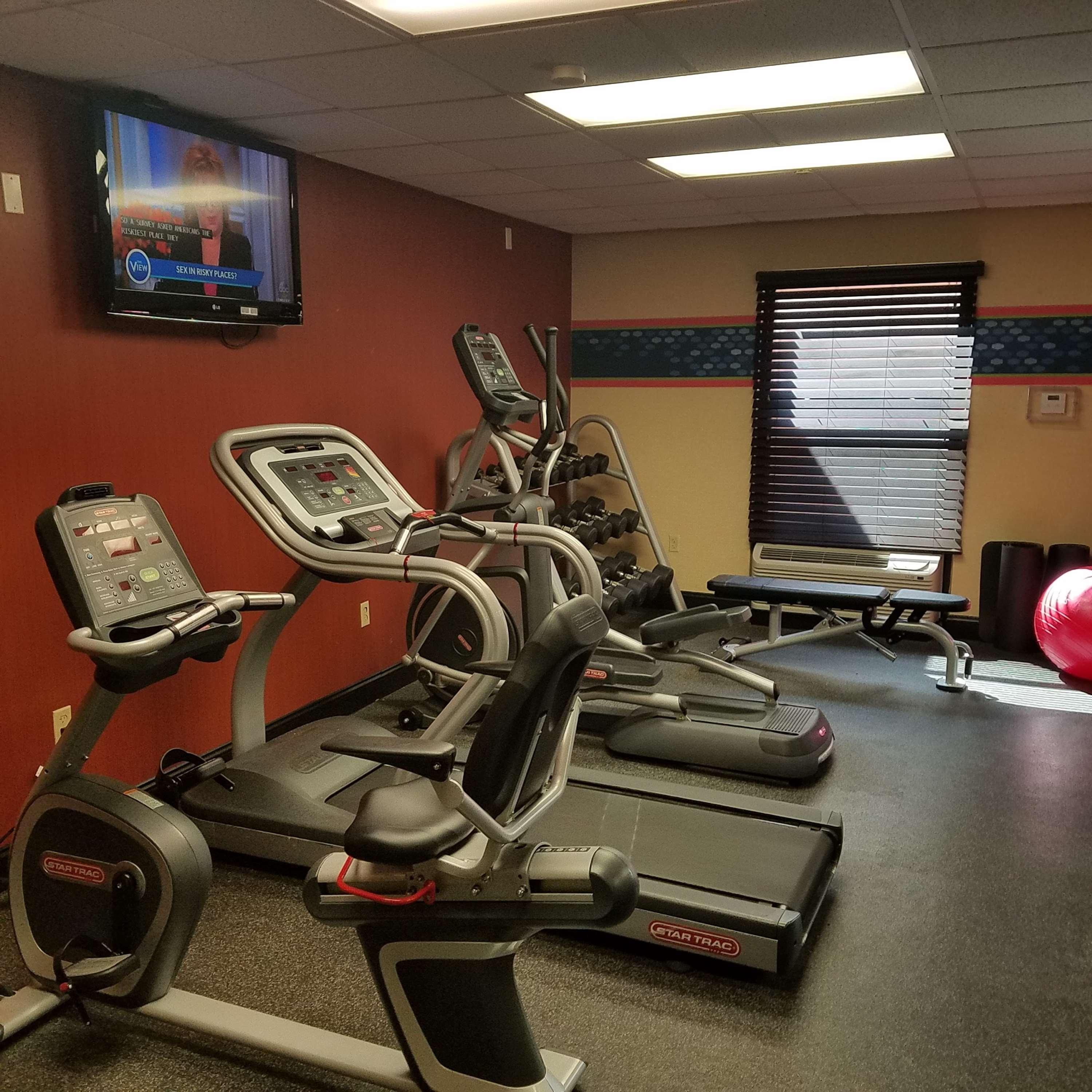Hampton Inn & Suites Kansas City-Merriam Extérieur photo