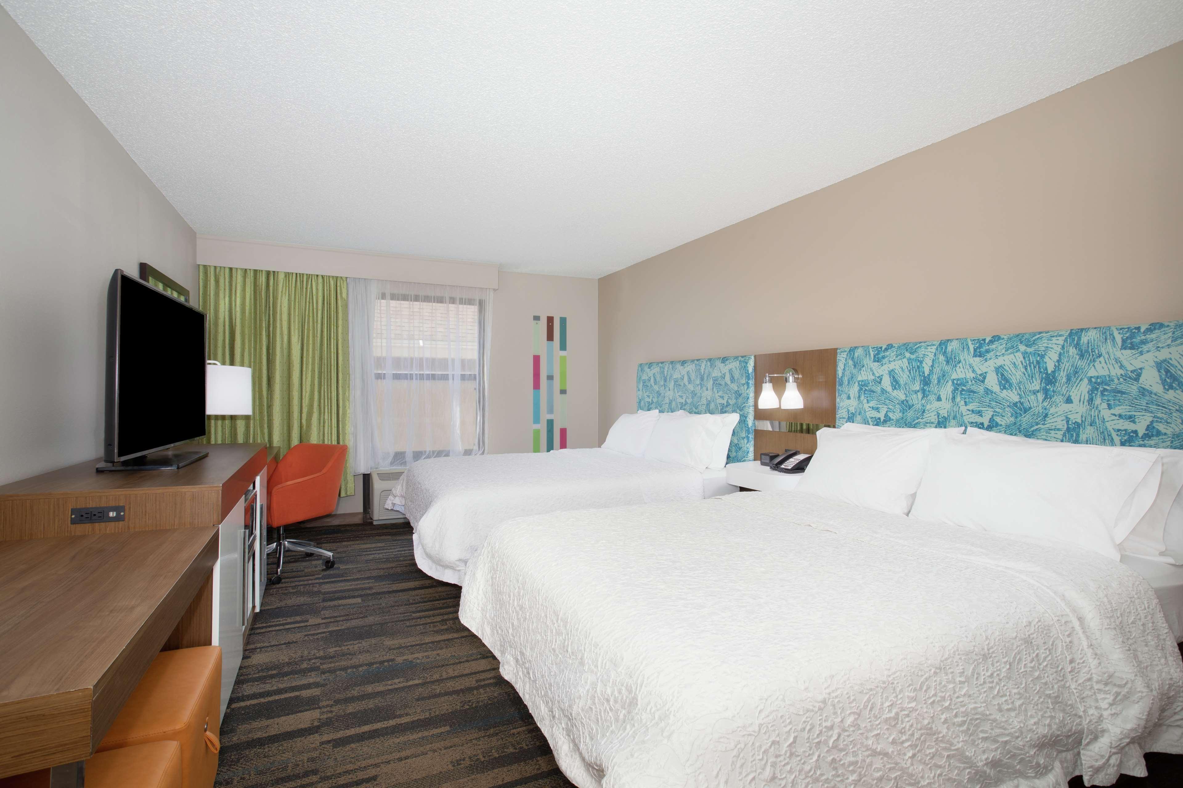 Hampton Inn & Suites Kansas City-Merriam Extérieur photo