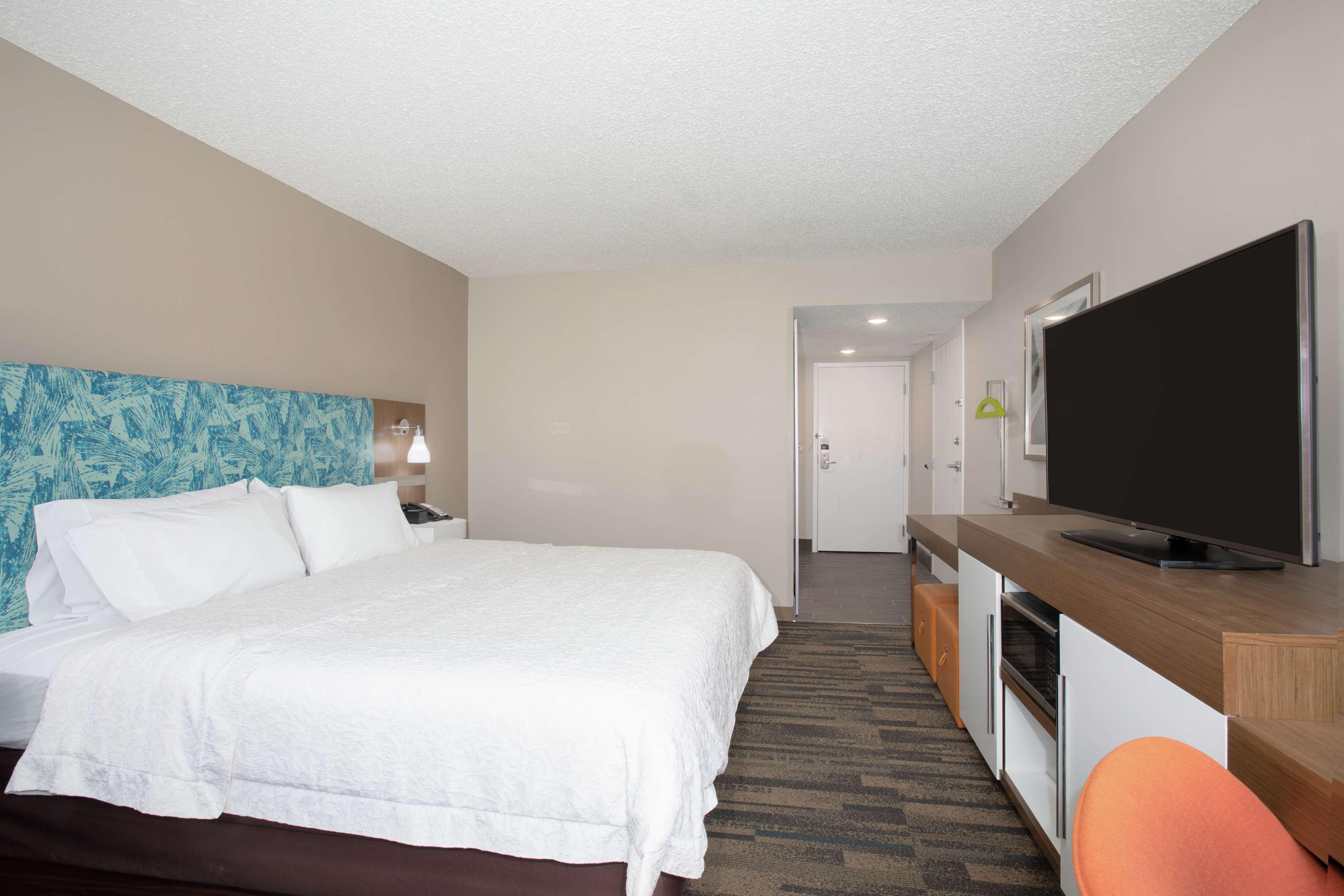 Hampton Inn & Suites Kansas City-Merriam Extérieur photo