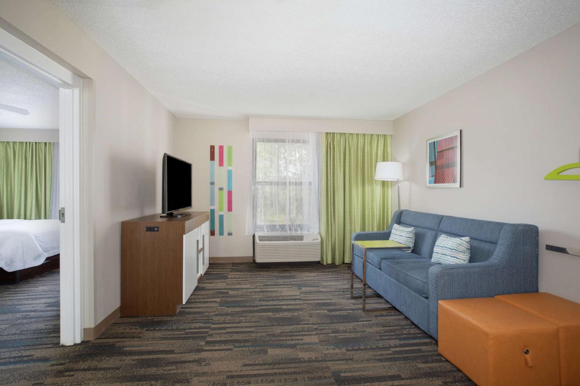Hampton Inn & Suites Kansas City-Merriam Extérieur photo
