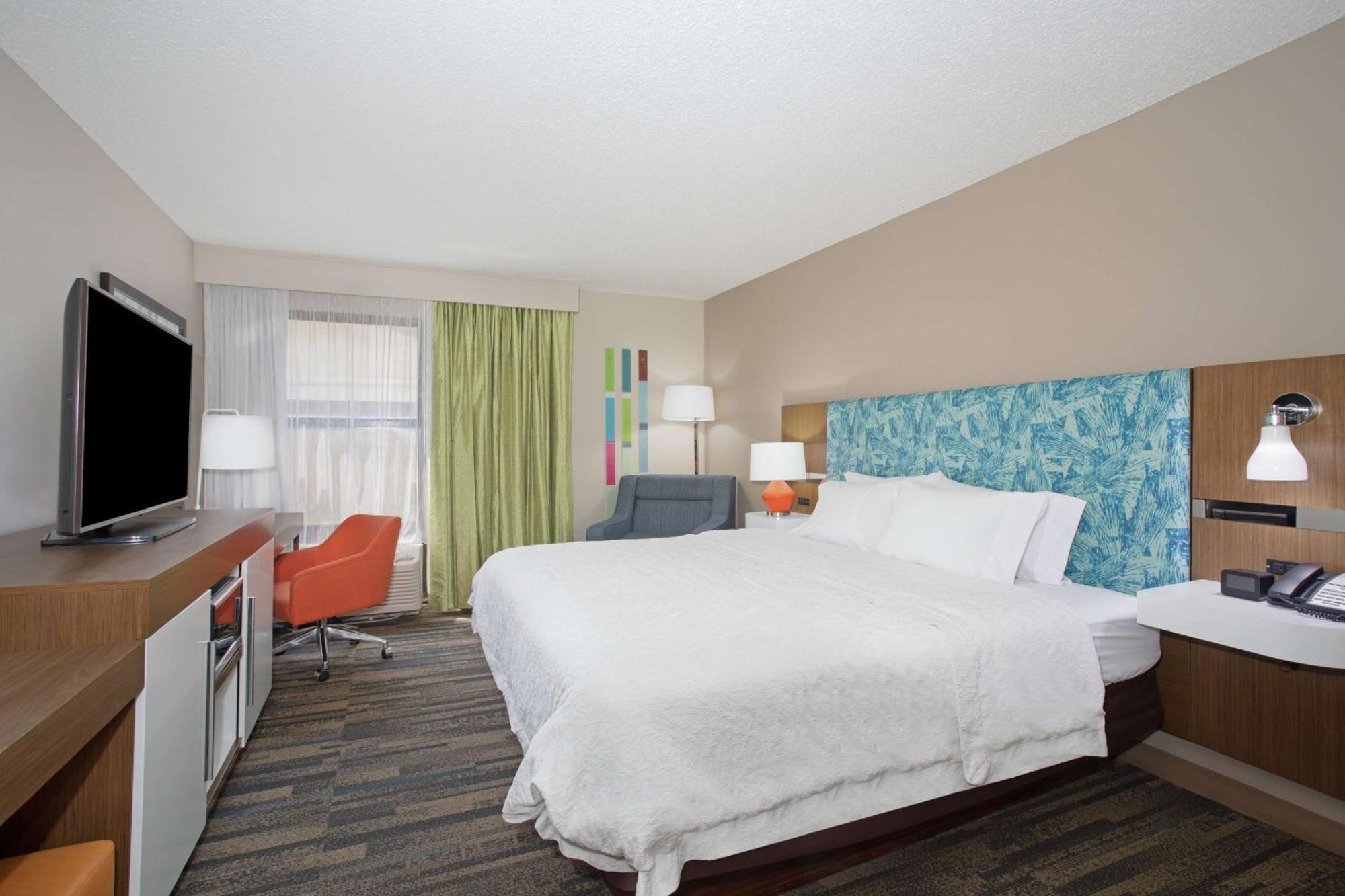 Hampton Inn & Suites Kansas City-Merriam Extérieur photo