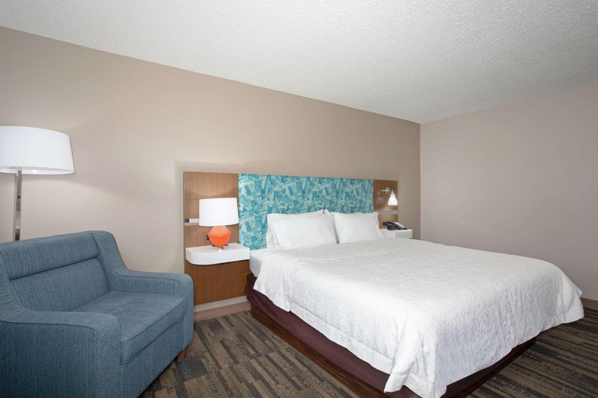 Hampton Inn & Suites Kansas City-Merriam Extérieur photo